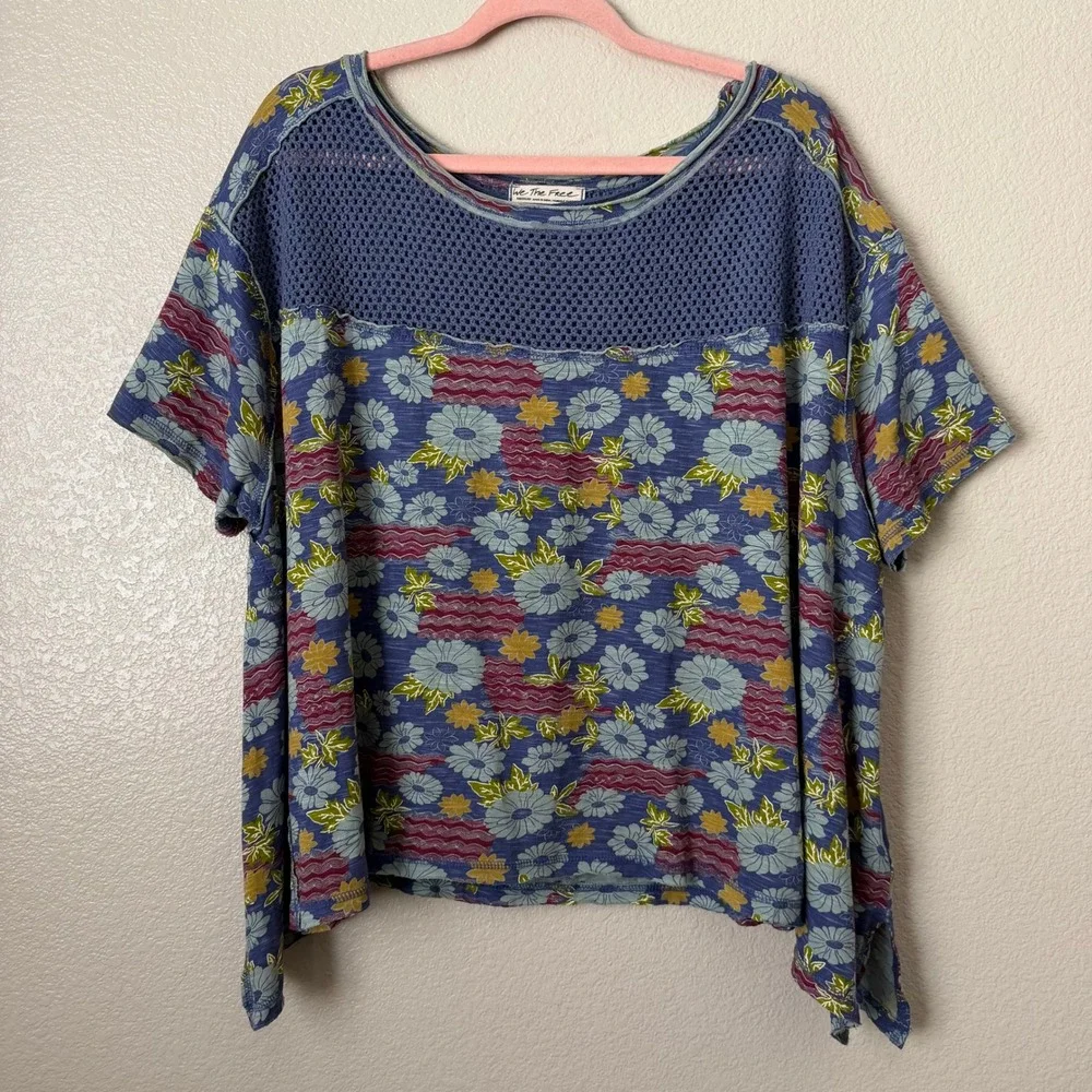 Free People Top Medium Beach Dreamin Floral Crochet Mesh Relaxed Boho Tee Cotton